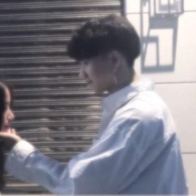 头像女丧气真人黑白头发挡脸8