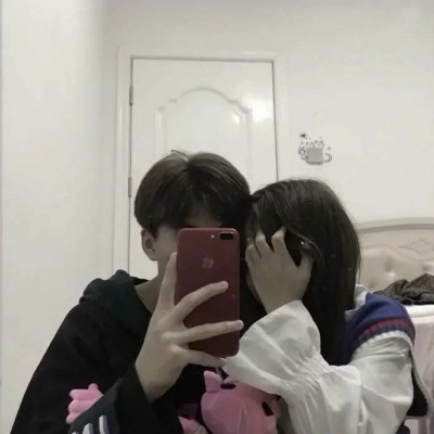 精选12组女生的沙雕头像动漫1