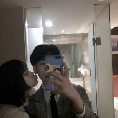 粉色系唯美动漫女生头像8