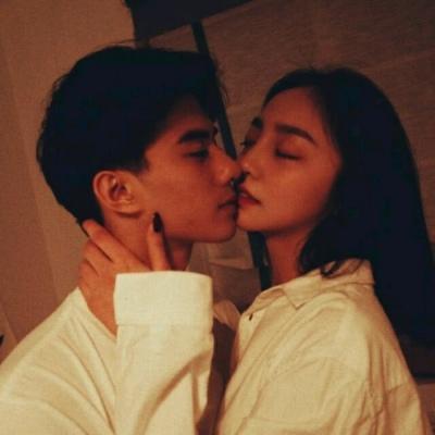 带纹身的女生头像7