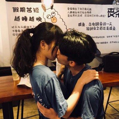 卡通小猪流泪头像11