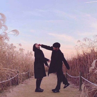 白衣服戴眼镜的头像图片6 白衣服戴眼镜的头像图片6