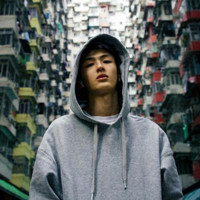 悲伤卡通头像女生1