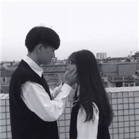 向右侧脸黑白头像1