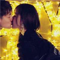 qq经典头像缺牙1