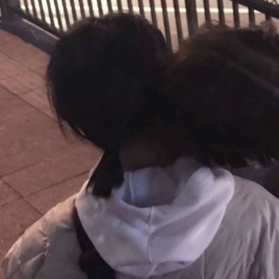 戴黑色帽子的帅哥头像5