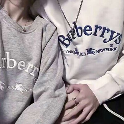 女性有帽子个性头像1