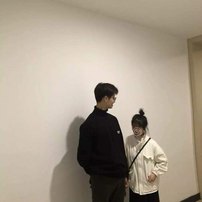 儿子抱妈妈脖子的卡通头像4