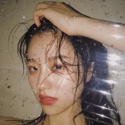 戴黑色帽子的帅哥头像4
