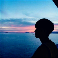 含有后者的qq头像女生12