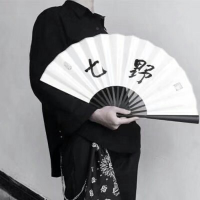 微信超级霸气头像女生背影头像9