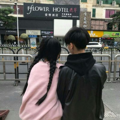 女生头像动漫长发忧郁1
