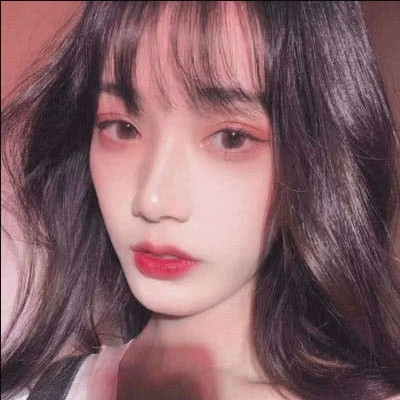 美女和宠物合影头像1