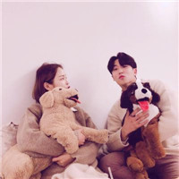 美女和宠物合影头像4