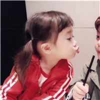 比心长发美女头像图片动漫7